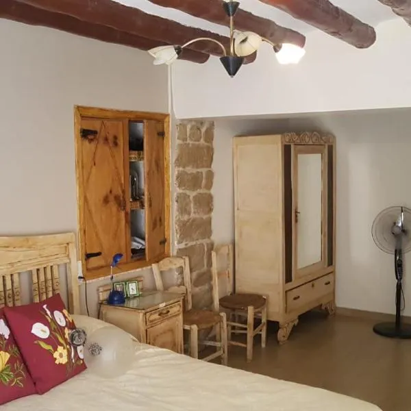 Casa Larrosa rural en Sierra de Guara, hôtel à Panzano