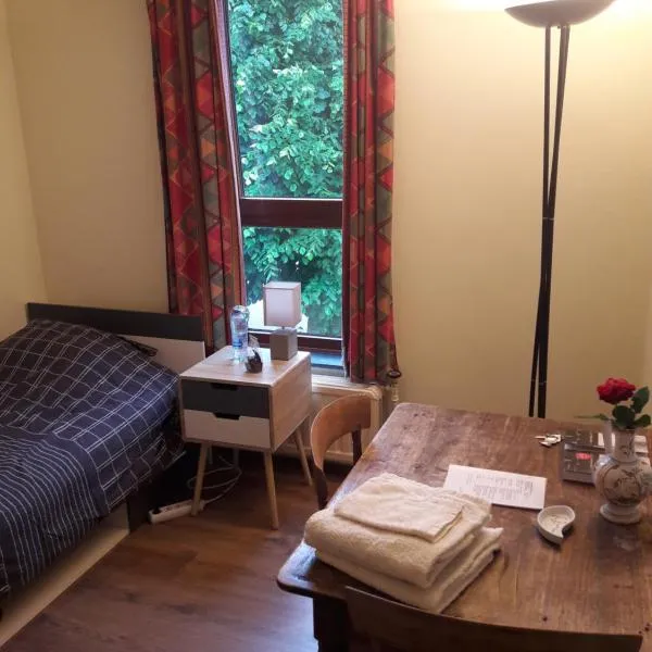 Chez Mimi - chambre vue parc, hotel en Bruselas