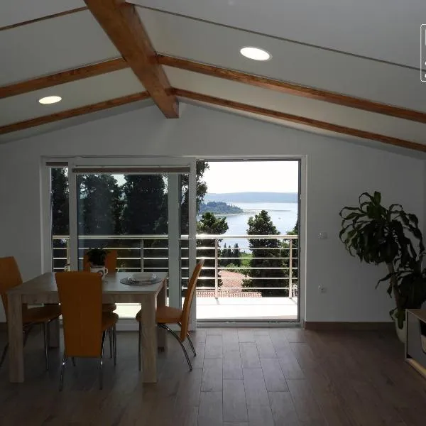 Red Rose Apartment, hotel v Portoroži