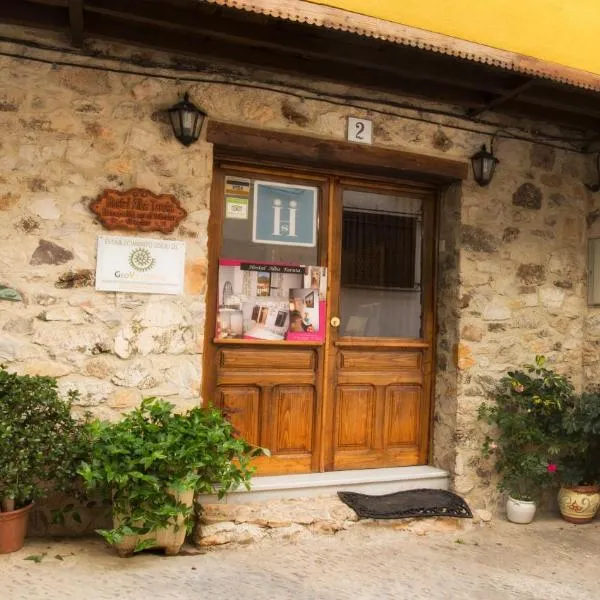 Hostal Alba Taruta, hotel in Alía