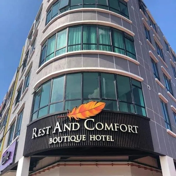 Rest And Comfort Boutique Hotel, hotel in Kampong Gelugor