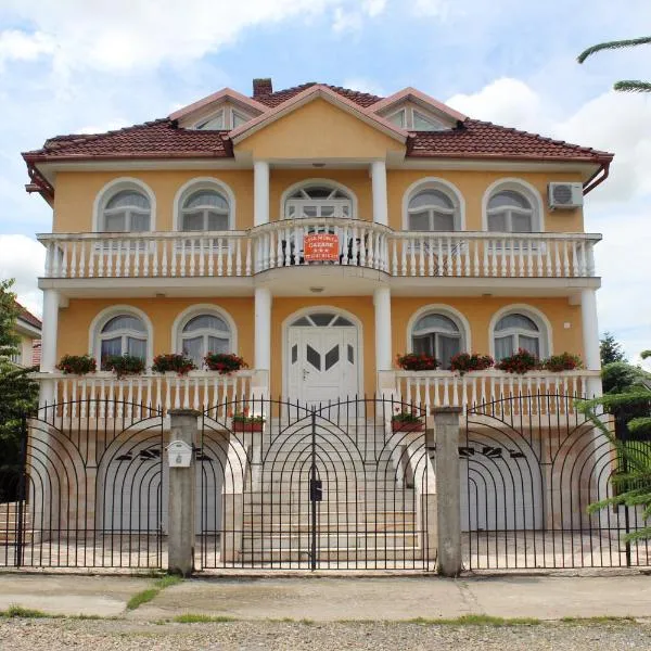 Casa Monica, hotel in Baile Felix