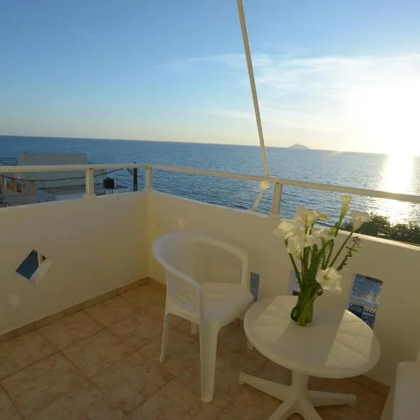 Νεφέλη, ξενοδοχείο στο Καλαμάκι