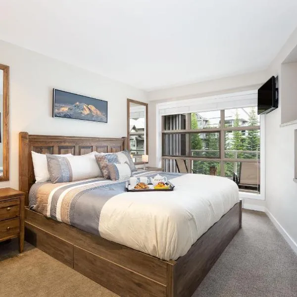 Luxury Aspens 1BR Pool Hot Tub Ski In Out, hotel a Whistler