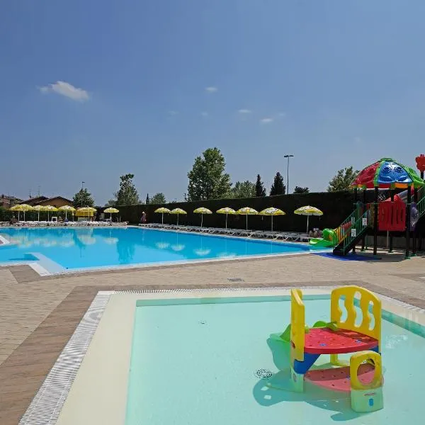 Residence Villaggio Tiglio, hotel in Sirmione