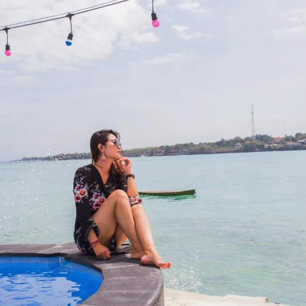 The Waterfront Beach House, hotel in Nusa Lembongan