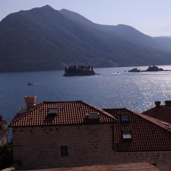 Gudelj Apartments, hotel v destinaci Perast