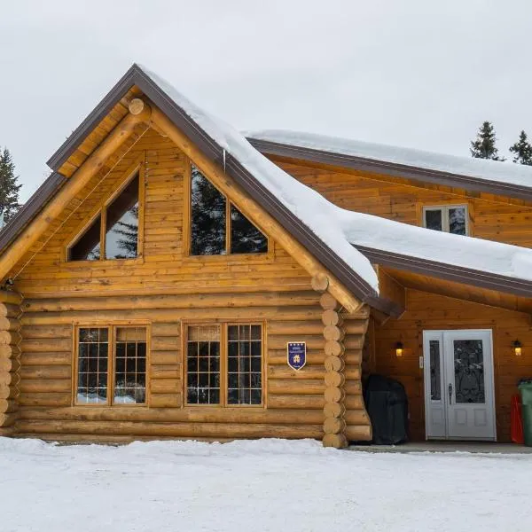 Le Chalet Le Bois Rond Des Ruisseaux, hotel v destinaci Saint-Tite-des-Caps