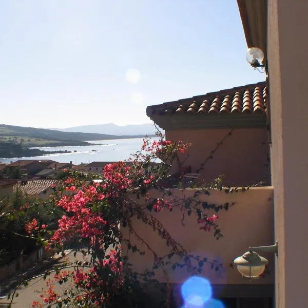 Isola Rossa Appartamenti Superior, hotel v destinaci Isola Rossa