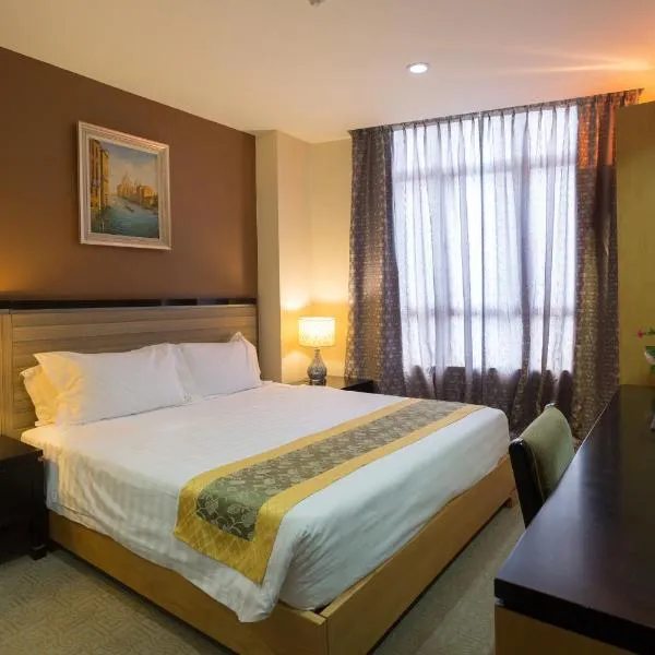 Hallmark View Hotel, hotel en Kampong Gapam