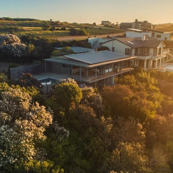 Oubaai Villa, hotel a Herolds Bay