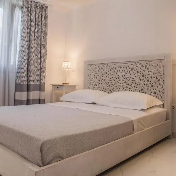 Small Paradise, hotel u gradu 'Andros'