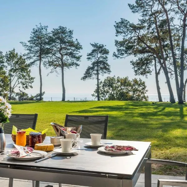 Terrassenwohnung "Usedom" - Oase am Haff, hotel in Garz-Usedom