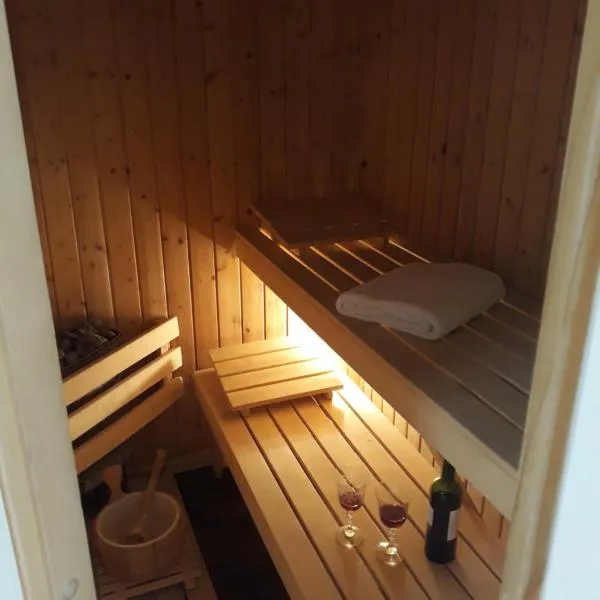 Apartament Reda z prywatną sauną, hotel v destinaci Reda