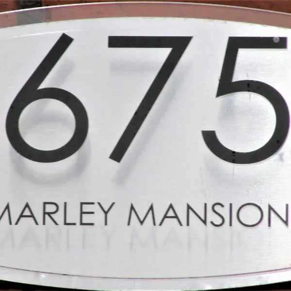 Marley Mansion Apartments - Borough, hotel in Birkenhead