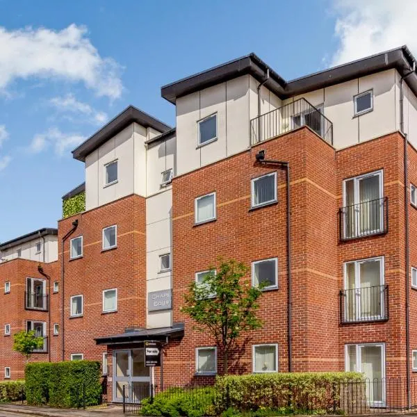 Chapel Court Apartments, hotel in Cannock