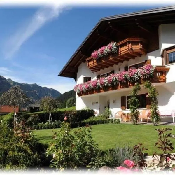 Haus Ender, hotel v destinaci Sankt Gallenkirch