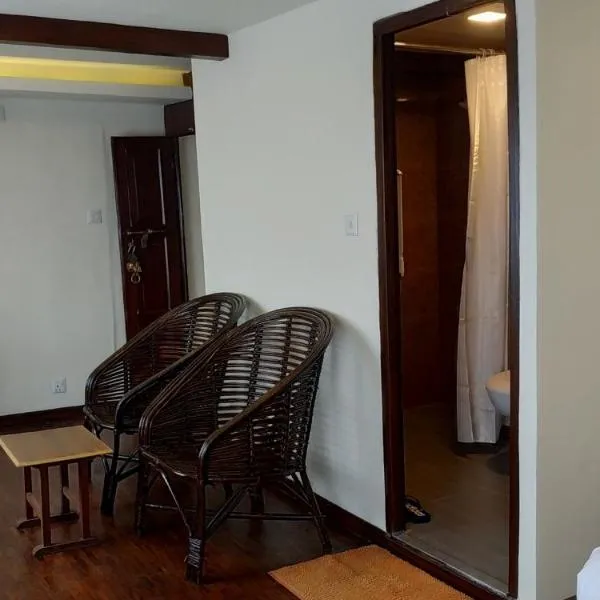 Heranya La:Ku, hotel a Patan