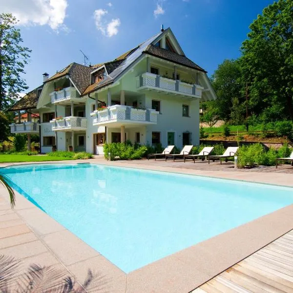 Villa Anina, hotel v destinaci Collalbo