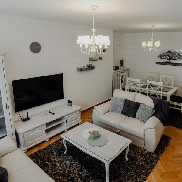 Apartman M5, hotel v destinaci Ðakovo