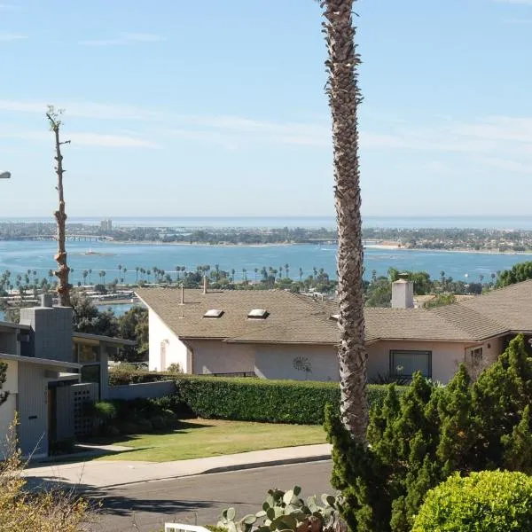 3 Bedrooms Guest House, Pacific Beach, Sea World, Downtown,& 3 bus lines-3, hotel v San Diegu