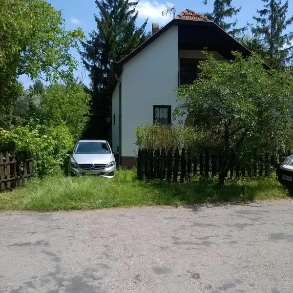 ZENITH APARTMAN, отель в городе Гардонь