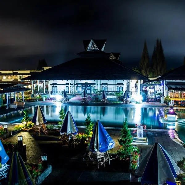 Hotel Sibayak Internasional, хотел в Берастаги
