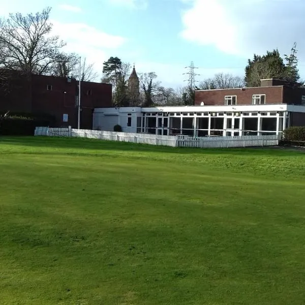 Hooton Golf Club, hotel en Little Sutton