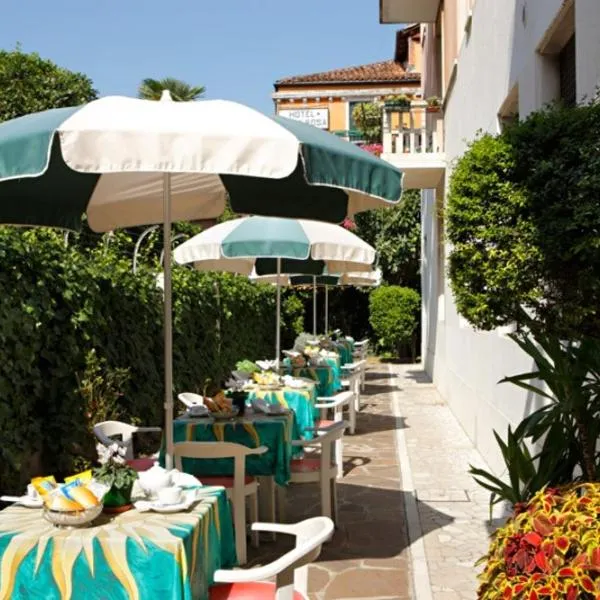 Hotel Santa Lucia, hotel v Benátkách