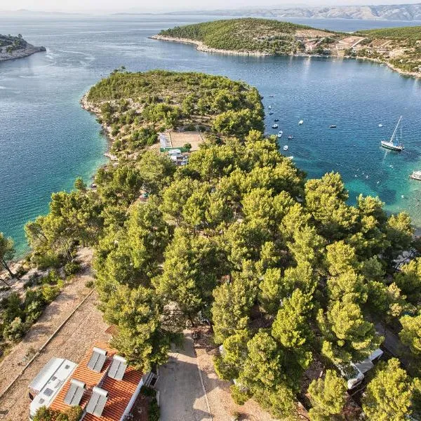 Kamp Vira Mobile Homes, hotel v destinaci Hvar