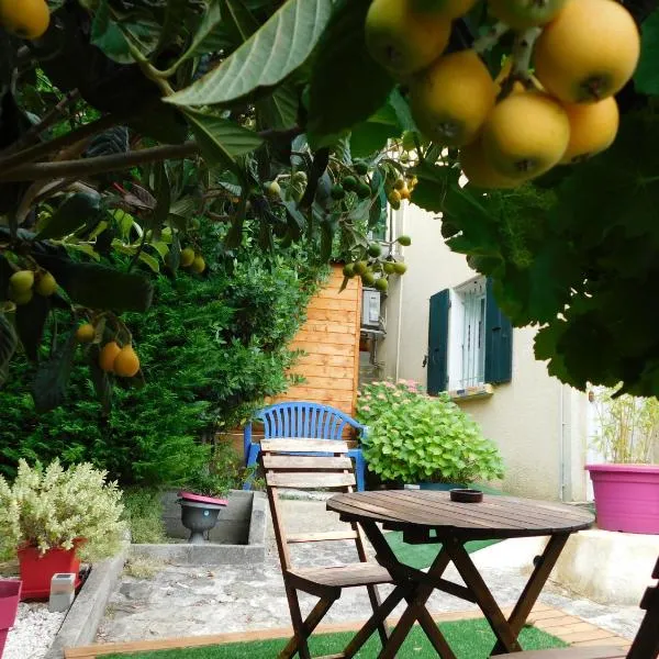 villa les Pins – hotel w mieście Mirabel-aux-Baronnies
