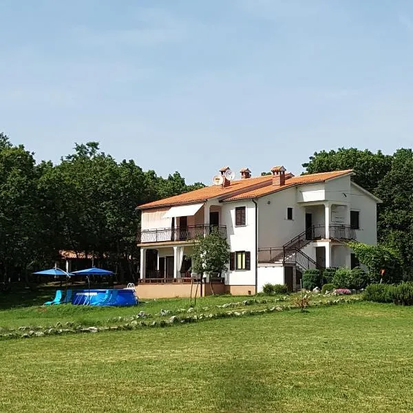 Apartman Roberta, hotel in Potpićan