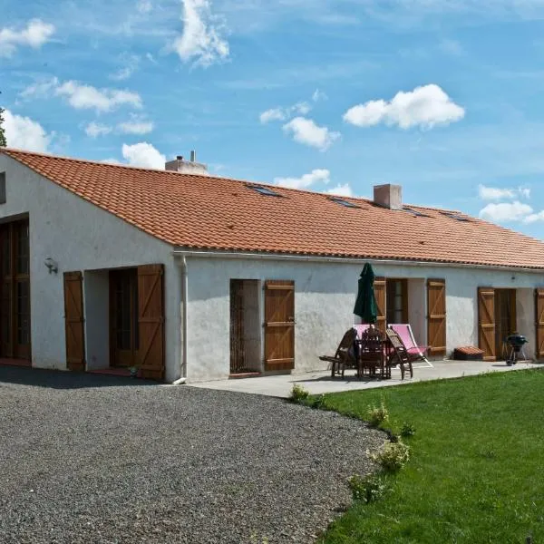 La grande escale Saint Gilles Croix de Vie Gîte 8 personnes, hôtel à Saint-Révérend