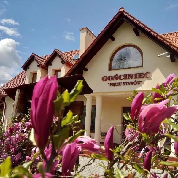 Gościniec Pięciu Stawów, hotel v destinácii Ustrzyki Dolne
