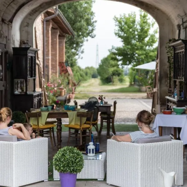 B&B Antica cascina, hotel v destinaci Boretto