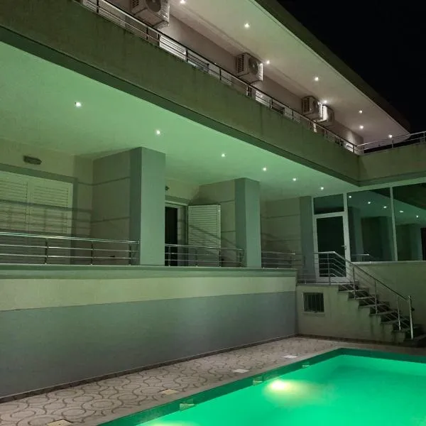 Vitamin Sea, hotel en Saranda