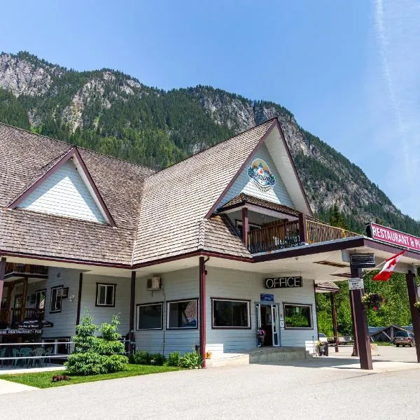 Peaks Lodge, hotel v destinaci Revelstoke