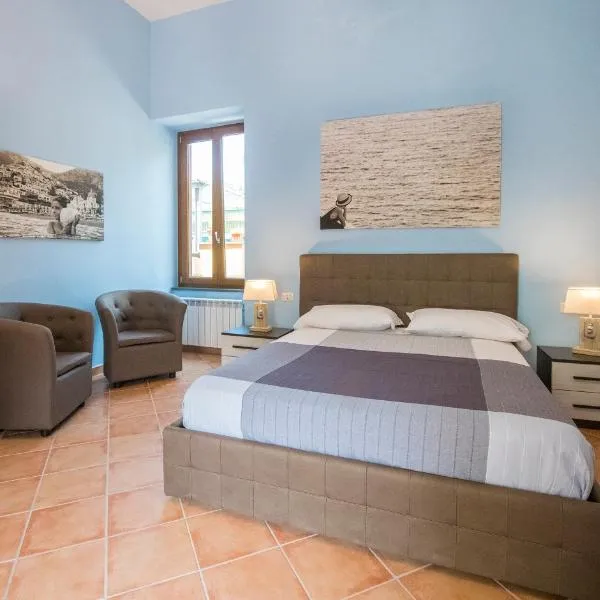 Casa d'amare โรงแรมในซอร์เรนโต