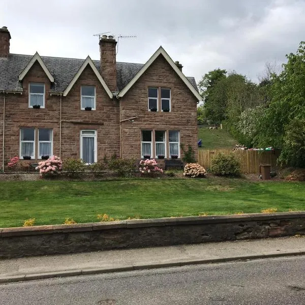 Cromarty View Guest House, hotel in Auchterneed