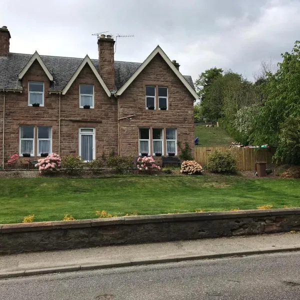 Cromarty View Guest House، فندق في Evanton