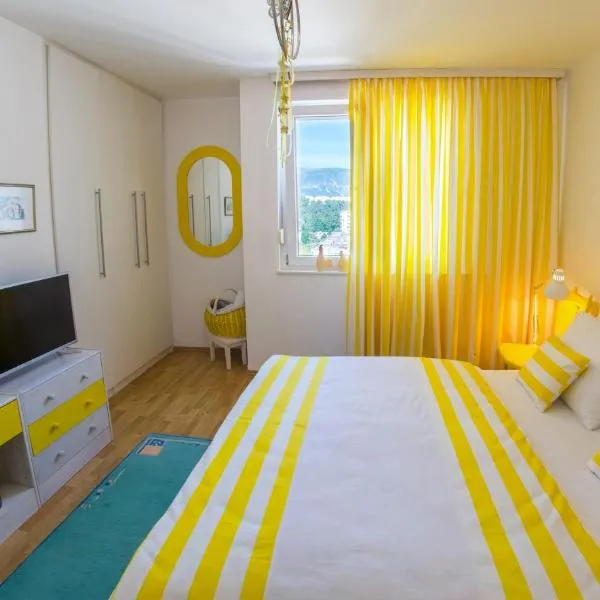 Yellow Lily Mostar Apartman, hotell i Goranci