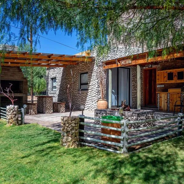 Kalahari Camelthorn Guesthouse and Camping โรงแรมในAskham