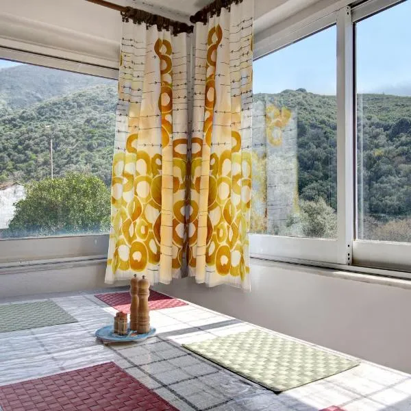 Traditional Cretan Country House (9klm from Elafonissi), hotel en Plokamianá