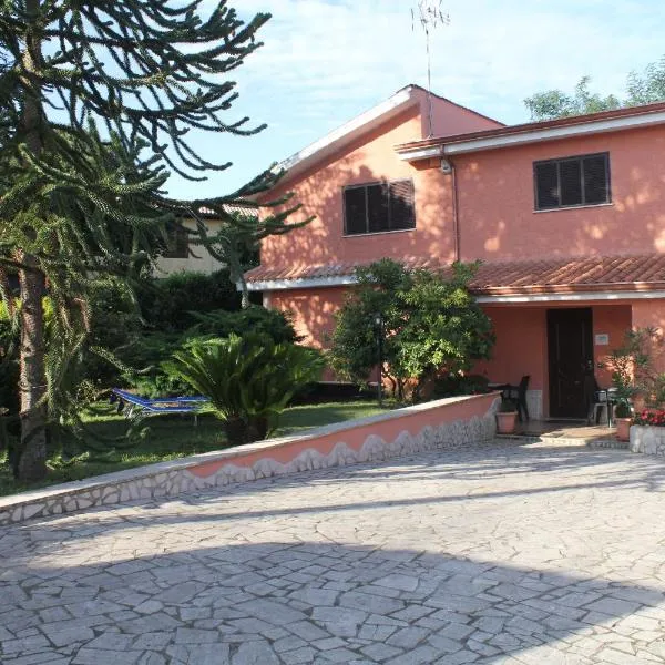 Il sottosopra, hotel v destinaci Labico