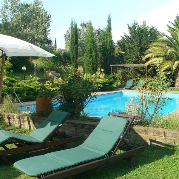 Villa con piscina, hotel a Canale Monterano