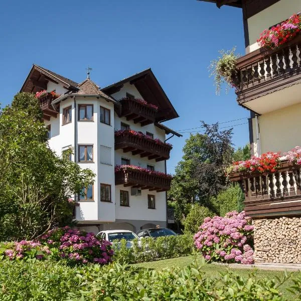 Hotel Alpenblick Attersee-Seiringer KG, hotel in Sankt Georgen im Attergau