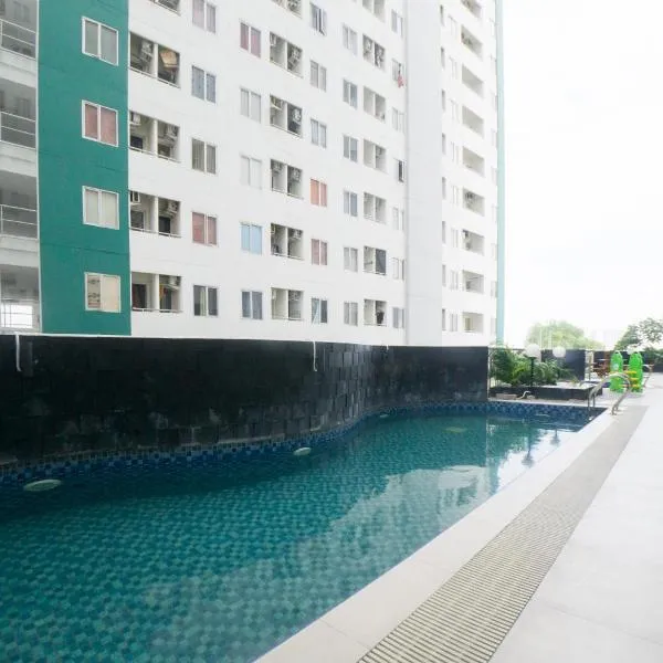 RedDoorz Apartment near Bundaran Satelit Surabaya, hotel v destinaci Surabaja