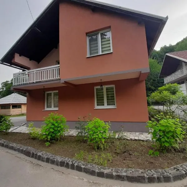 Demmir, hotel v destinaci Travnik