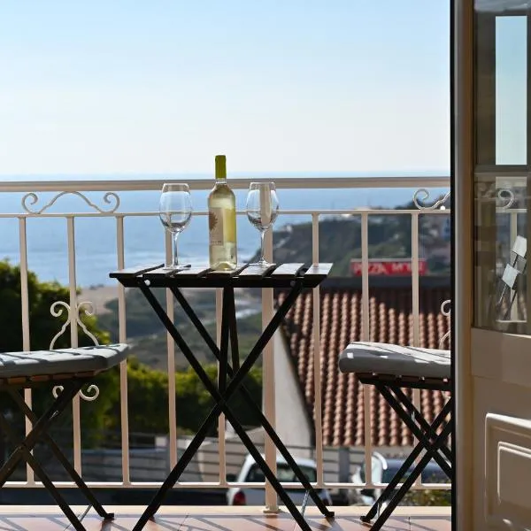 Surf Lodge - Villa dos Irmãos, готель у місті Ерісейра