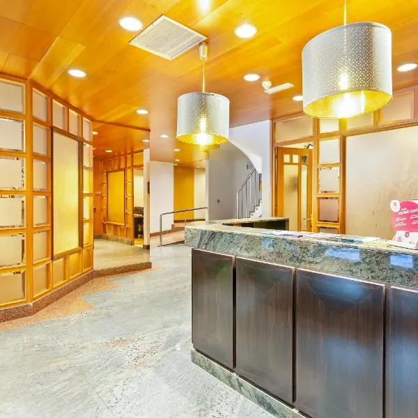Aparthotel El Serch, khách sạn ở Andorra la Vella